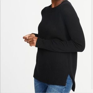 Old Navy// Rib-Knit Trim Crew-Neck